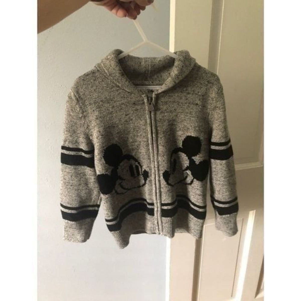 gap boy disney sweater size‎ 4 new
